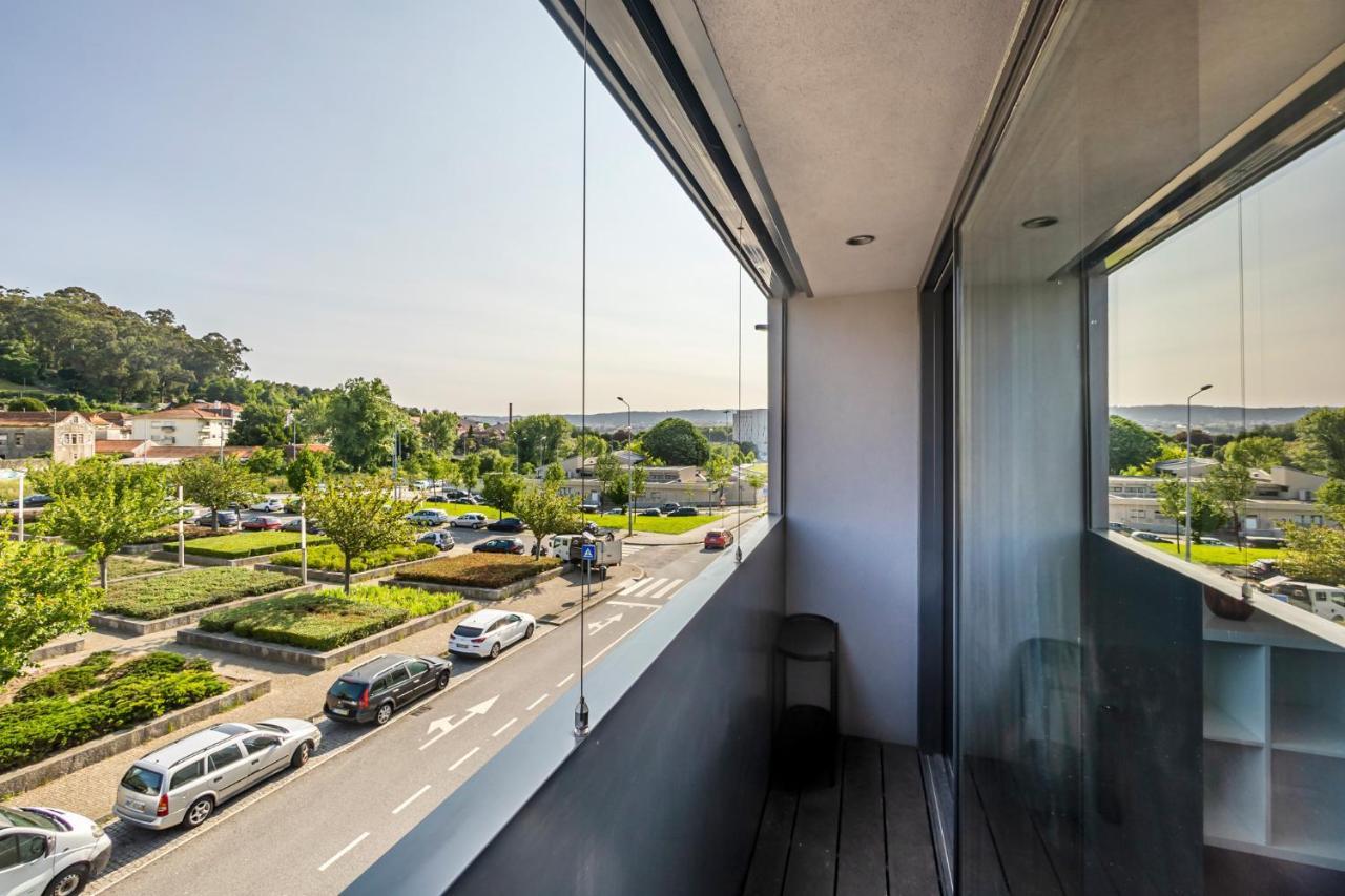 Nomads Lux - 2Bdr & Parking Flores Square Oporto Exterior foto