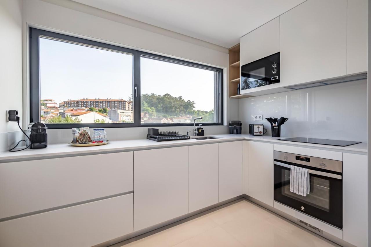 Nomads Lux - 2Bdr & Parking Flores Square Oporto Exterior foto